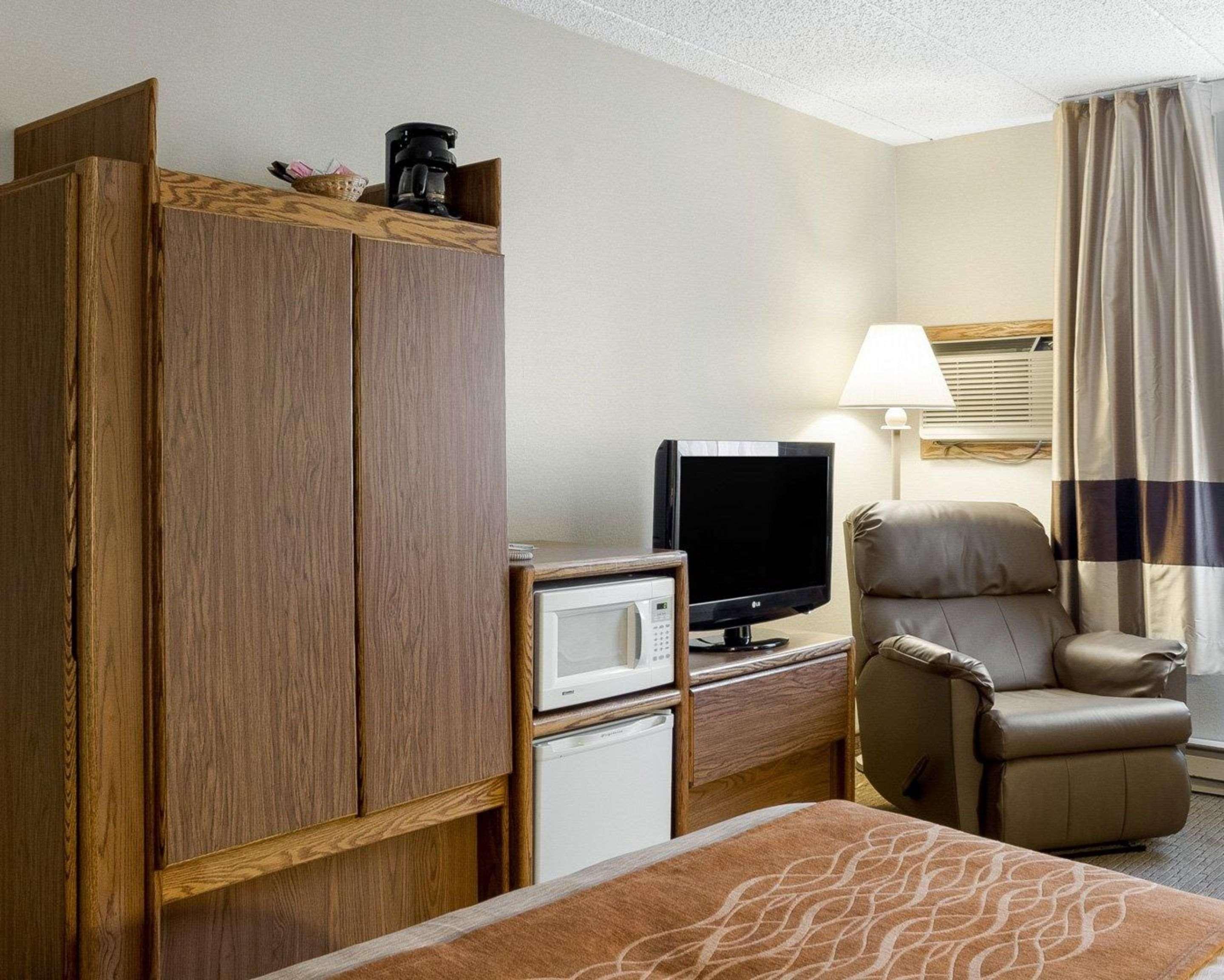 Quality Inn Bismarck I-94 Exterior photo
