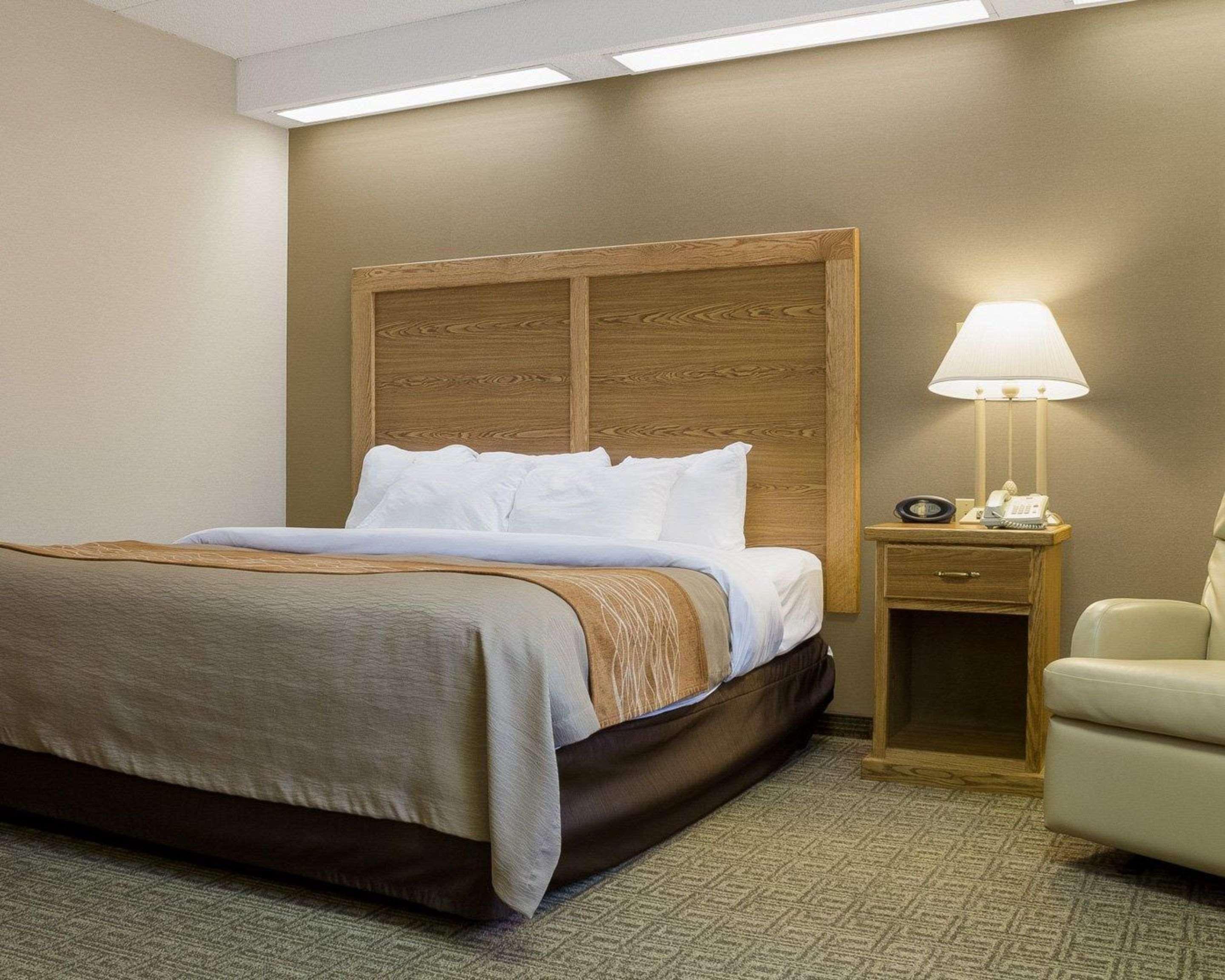 Quality Inn Bismarck I-94 Exterior photo