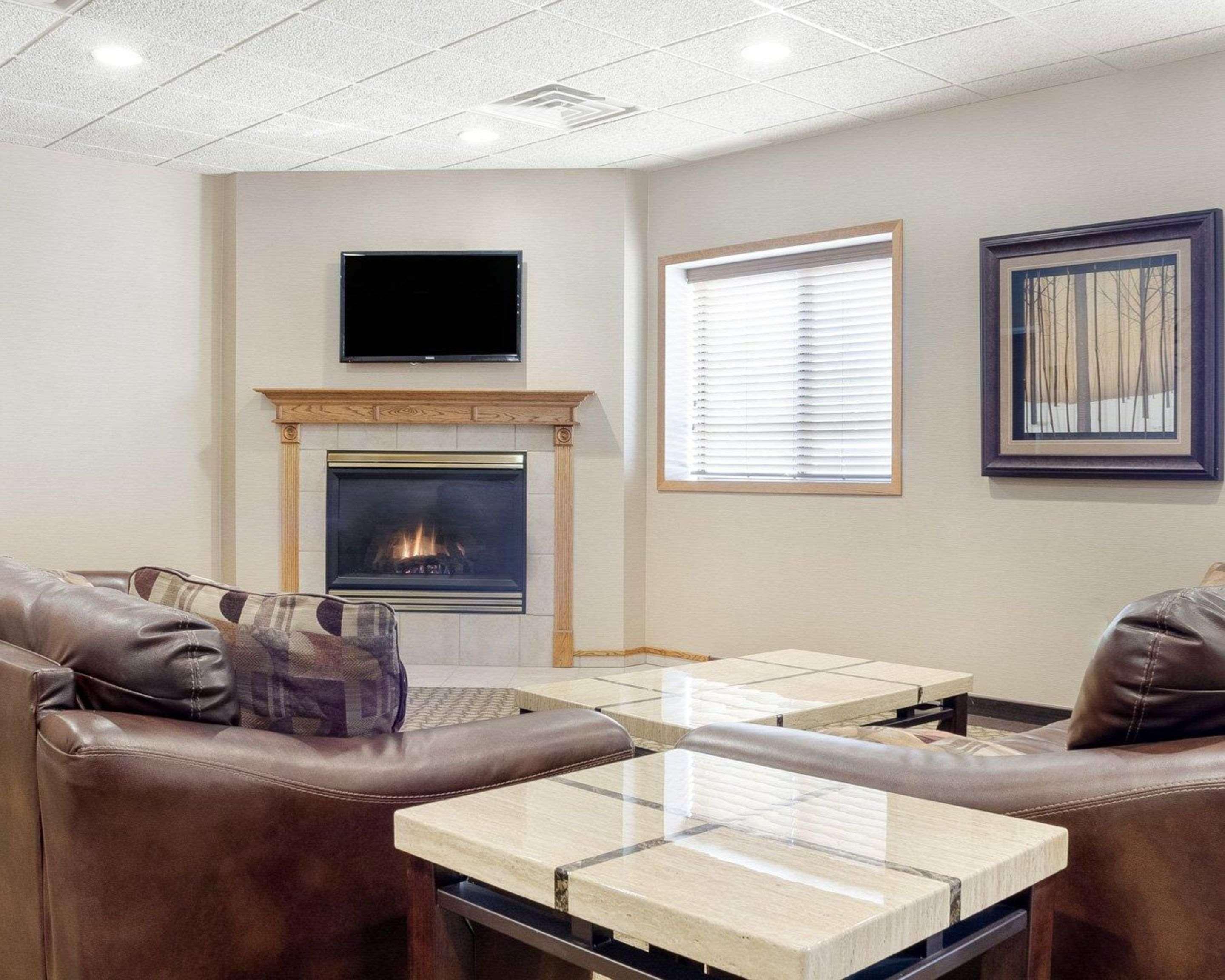 Quality Inn Bismarck I-94 Exterior photo