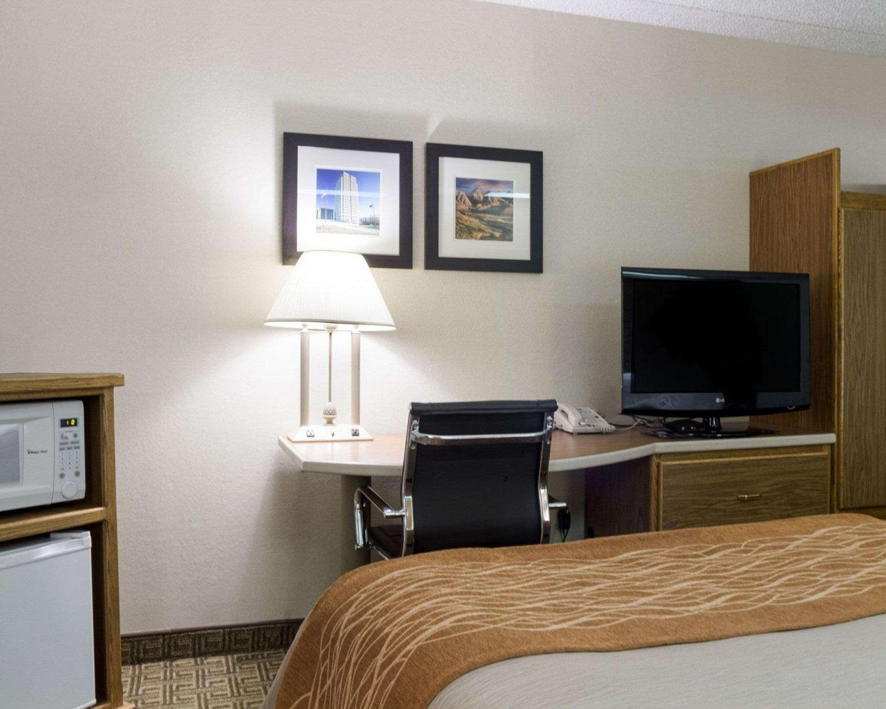 Quality Inn Bismarck I-94 Exterior photo