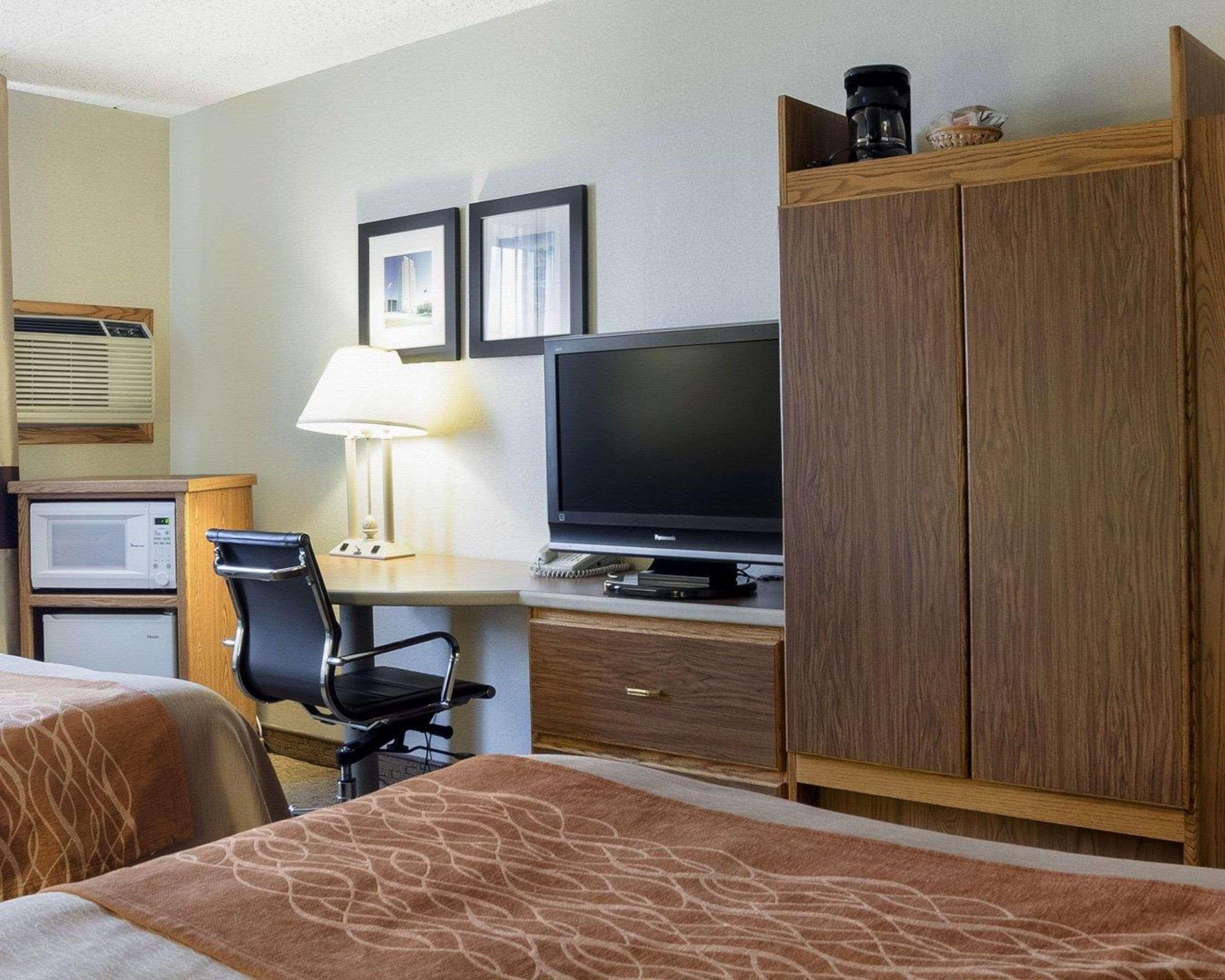 Quality Inn Bismarck I-94 Exterior photo