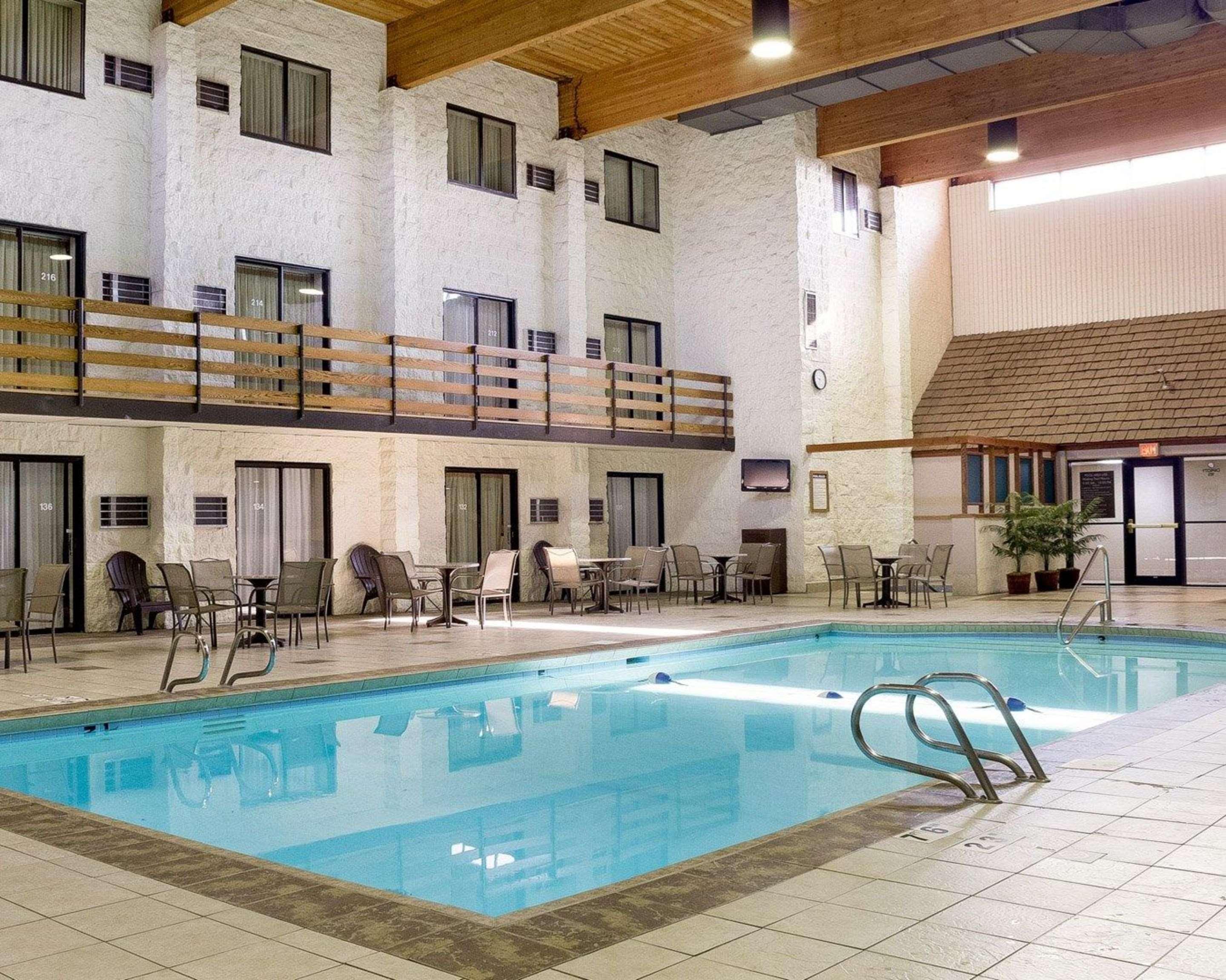Quality Inn Bismarck I-94 Exterior photo