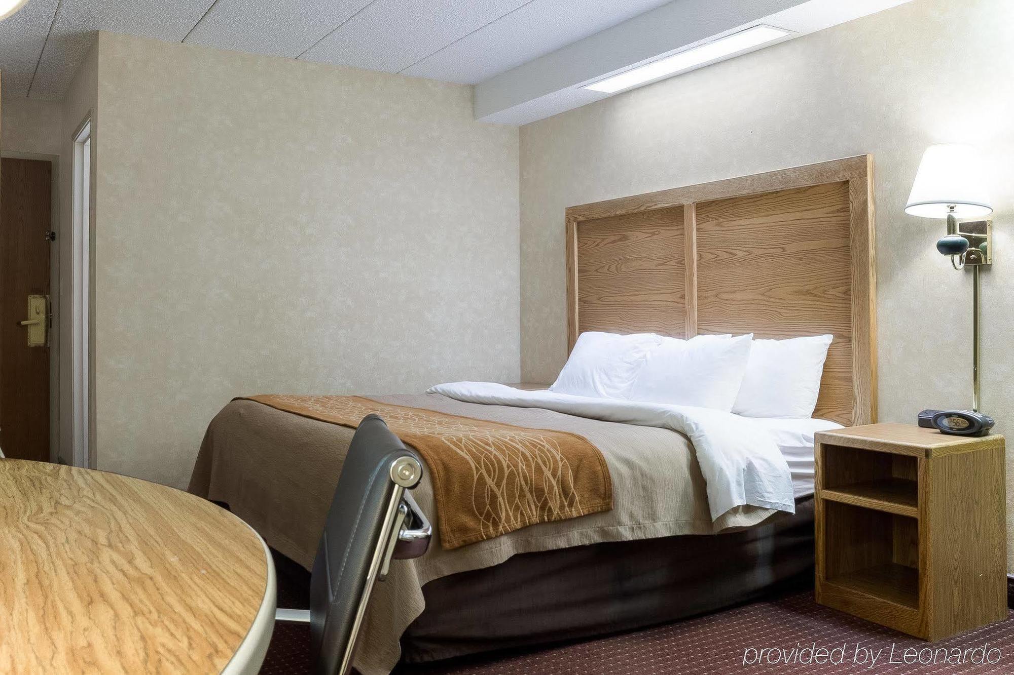 Quality Inn Bismarck I-94 Exterior photo