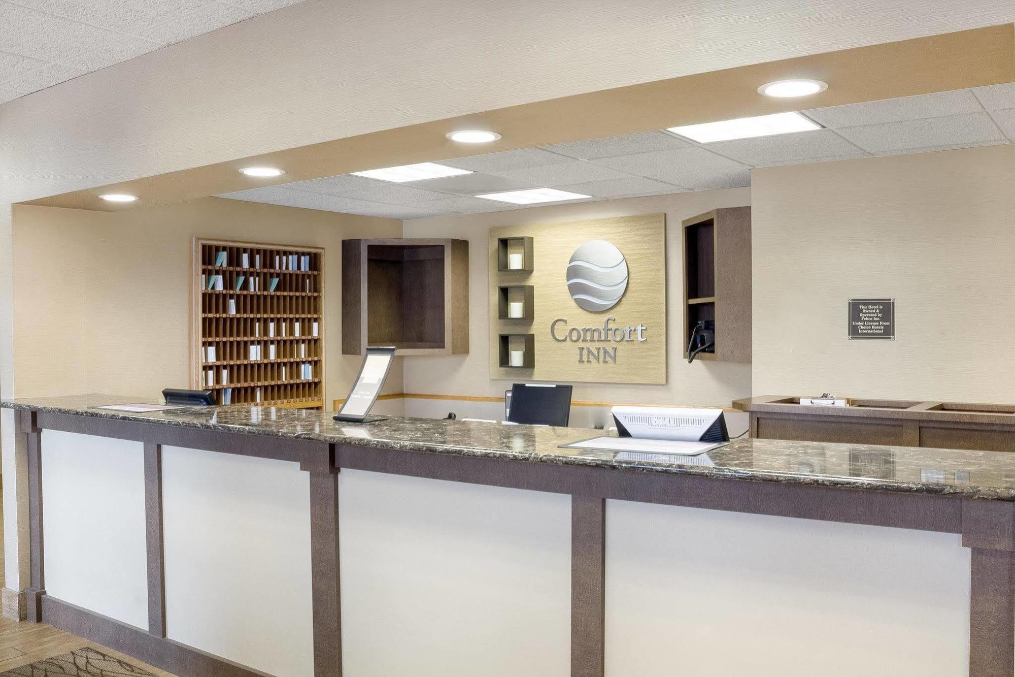 Quality Inn Bismarck I-94 Exterior photo