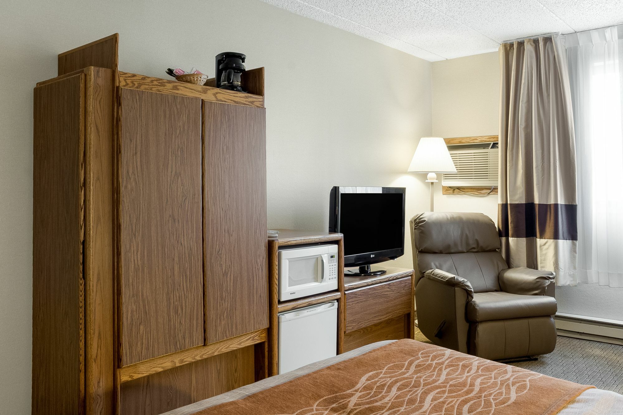 Quality Inn Bismarck I-94 Exterior photo