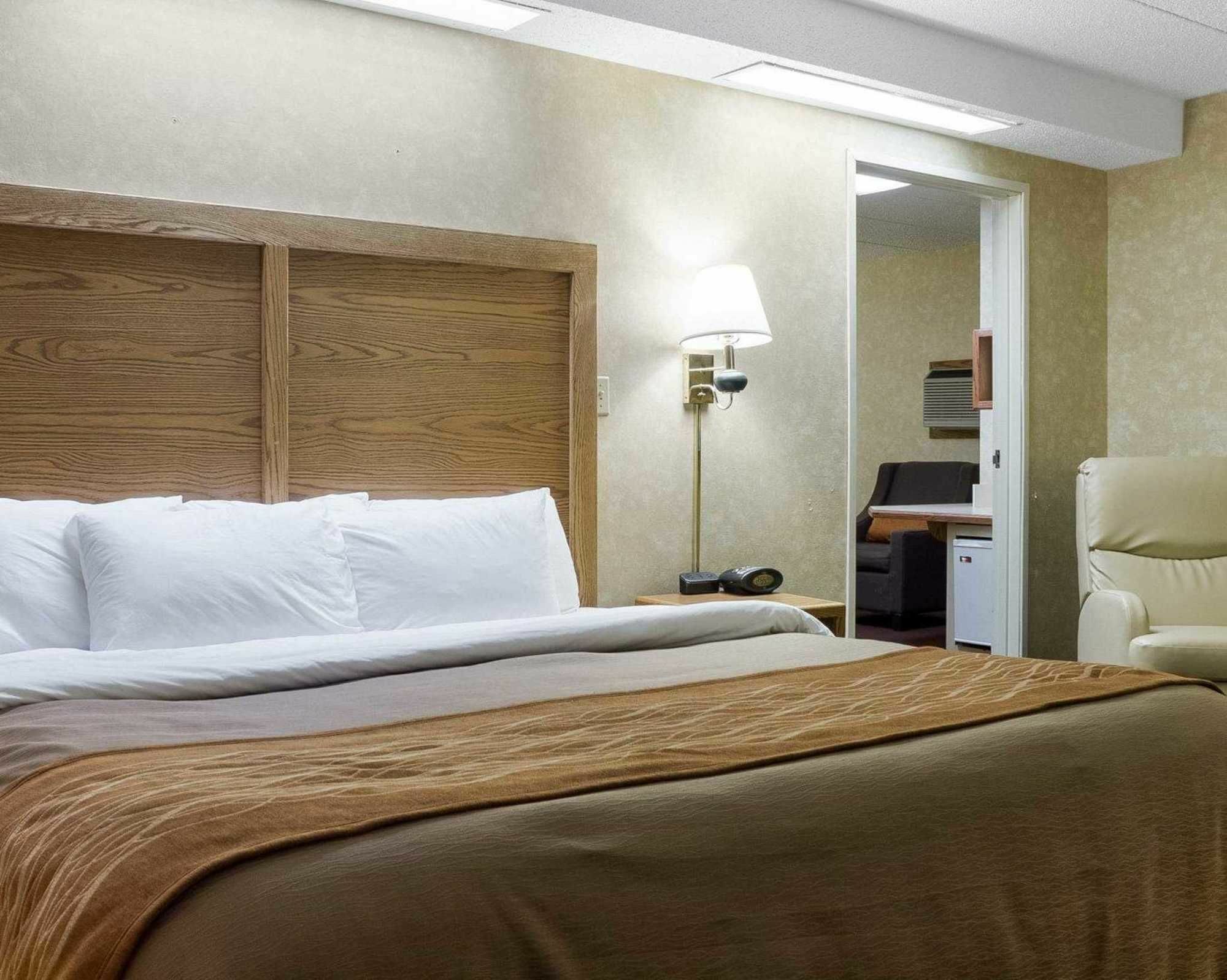 Quality Inn Bismarck I-94 Exterior photo